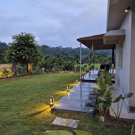 Villa Songs Of The Treepie Virajpet Exterior foto