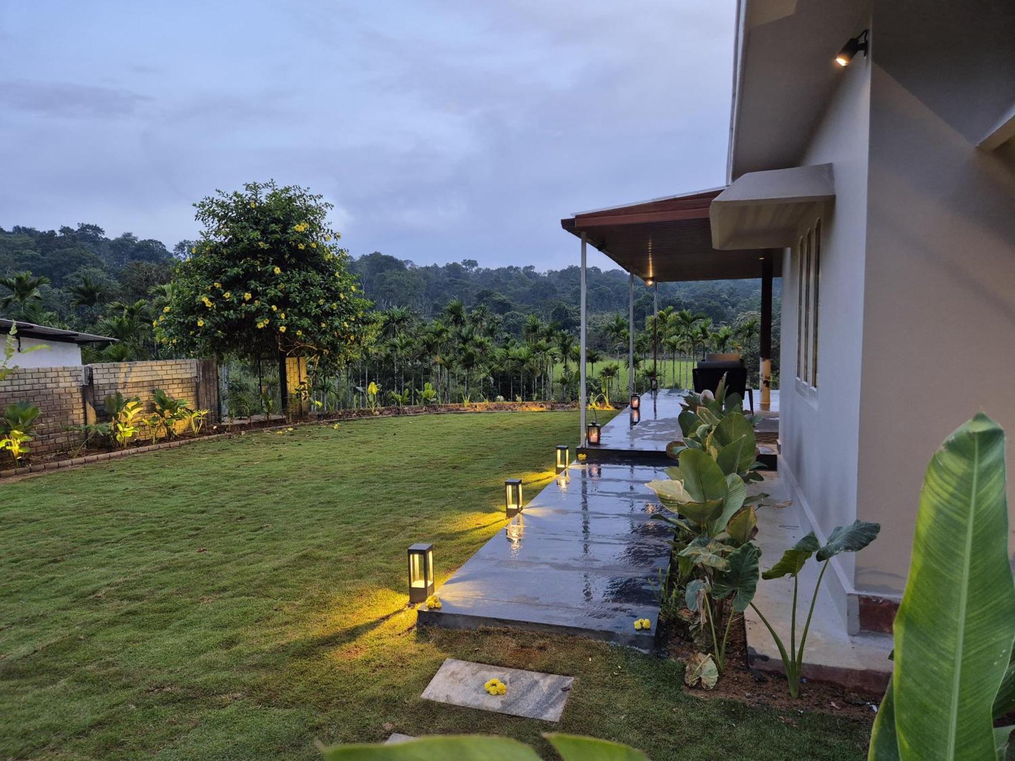 Villa Songs Of The Treepie Virajpet Exterior foto